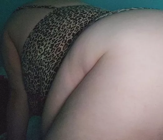 Too bad you're not behind me... 😺🍑 by diana_838