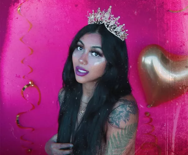 Too pretty to be yours by Boomshakhalaka