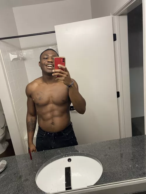 Took a break from moving to be a slut it up for y’all by blackerDiCaprio