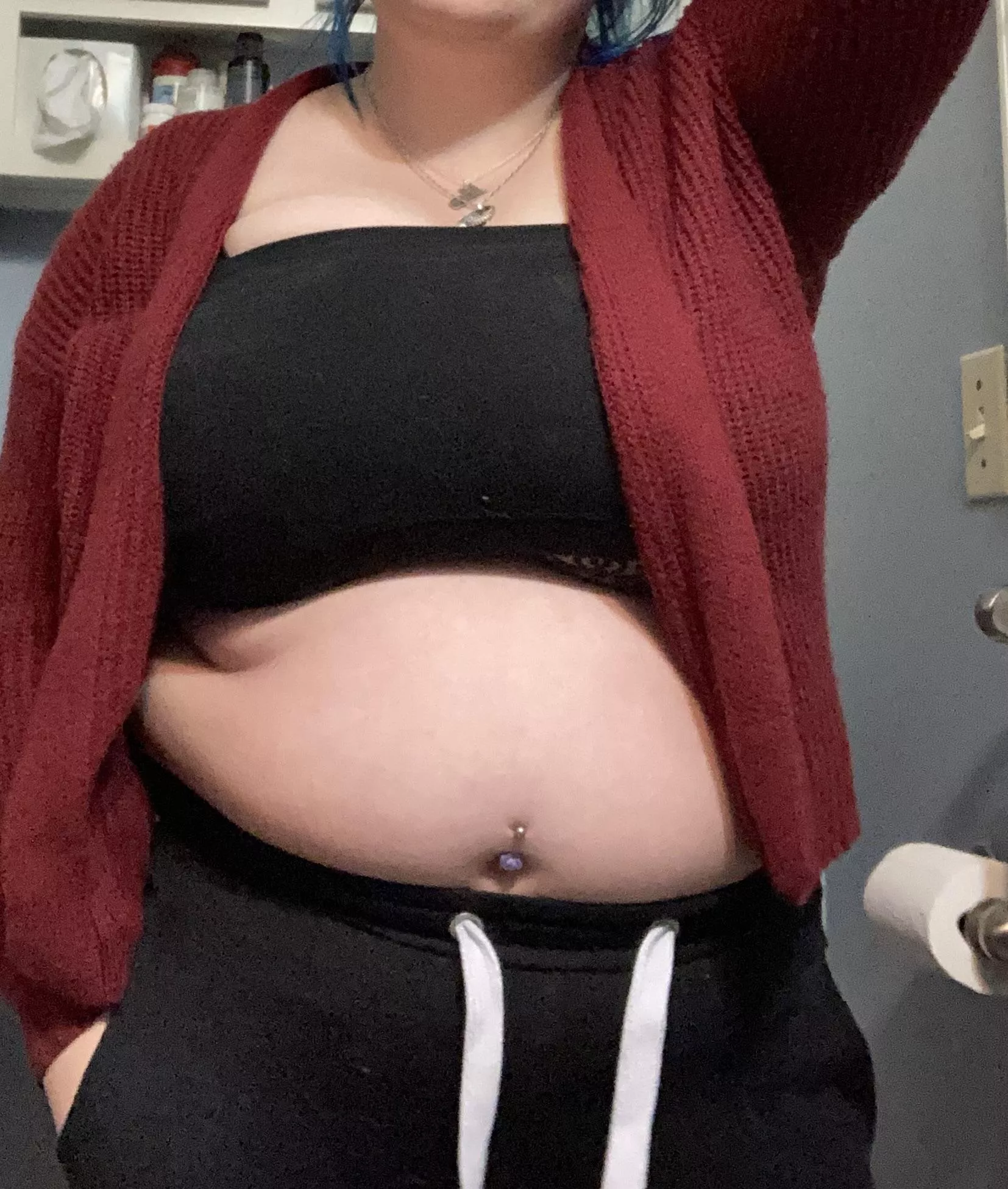 Took a pic when I was cozy and full earlier ! posted by andnowimfat