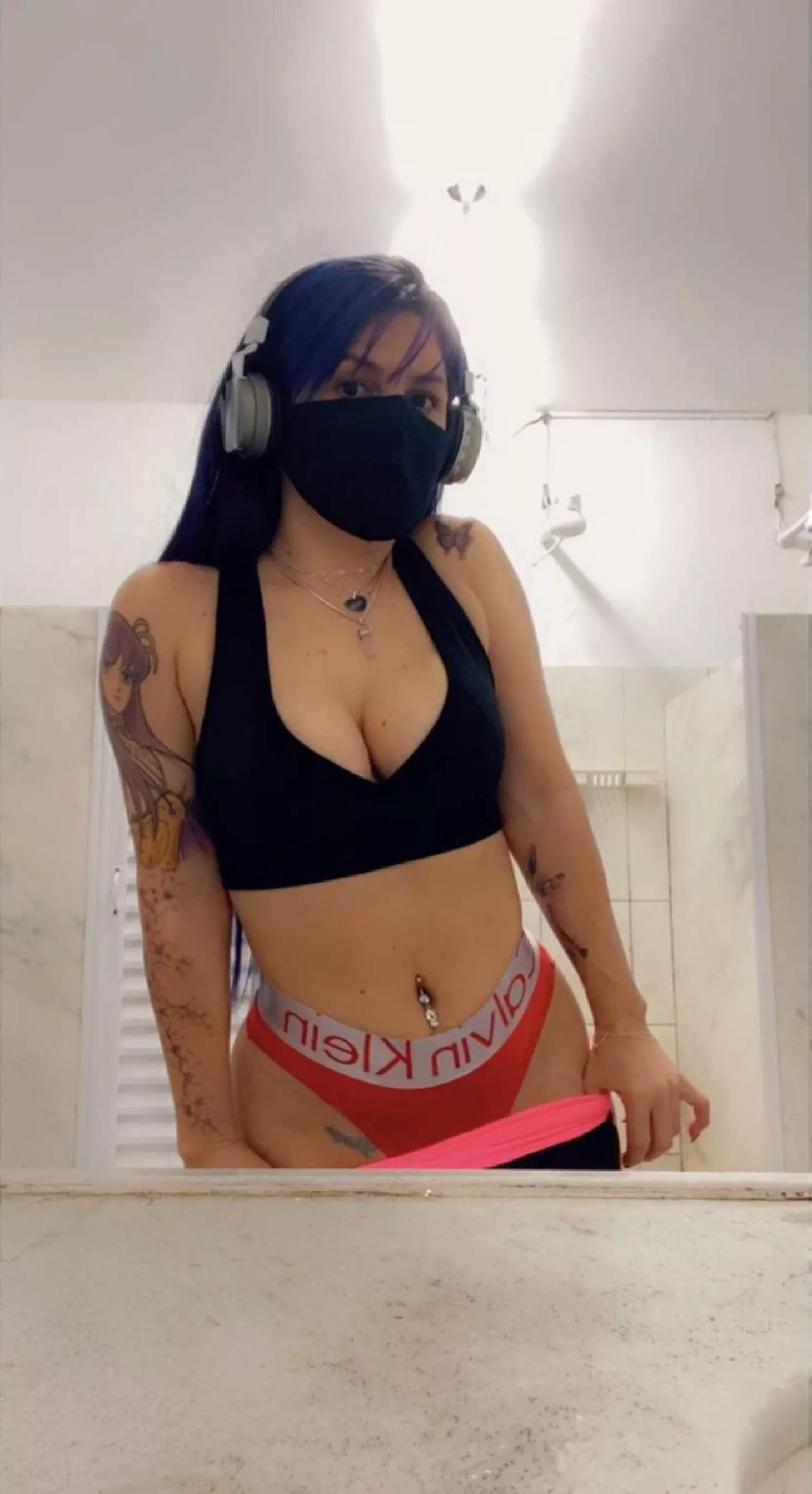 Took my Calvins to the gym. posted by DanyieAthena