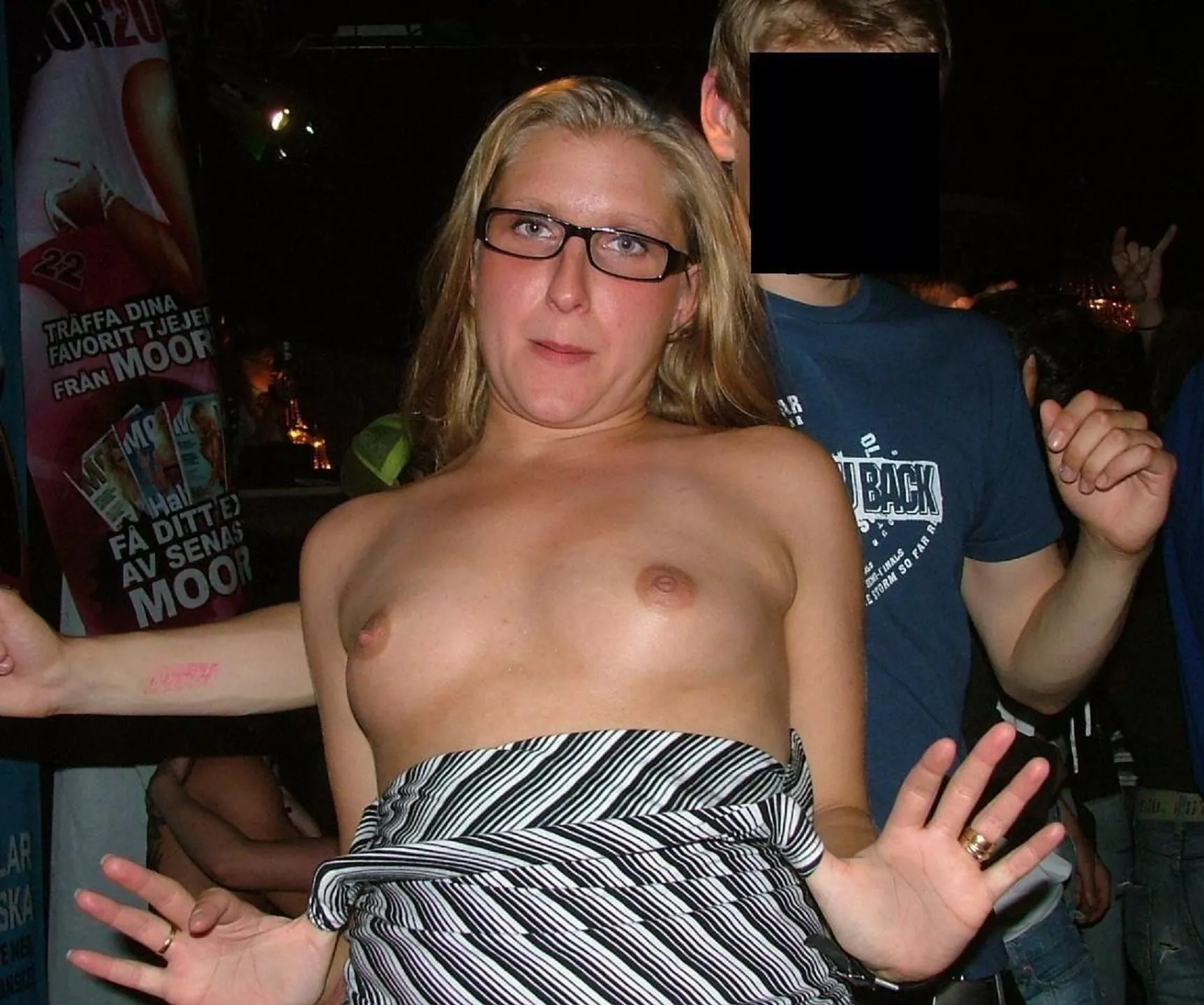 topless posted by 8JHgf997r