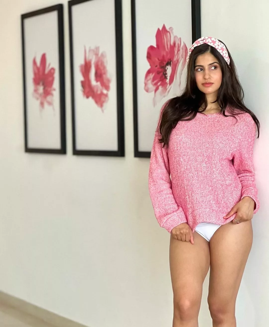 Tops getting shorter 👅 posted by Stiffen693