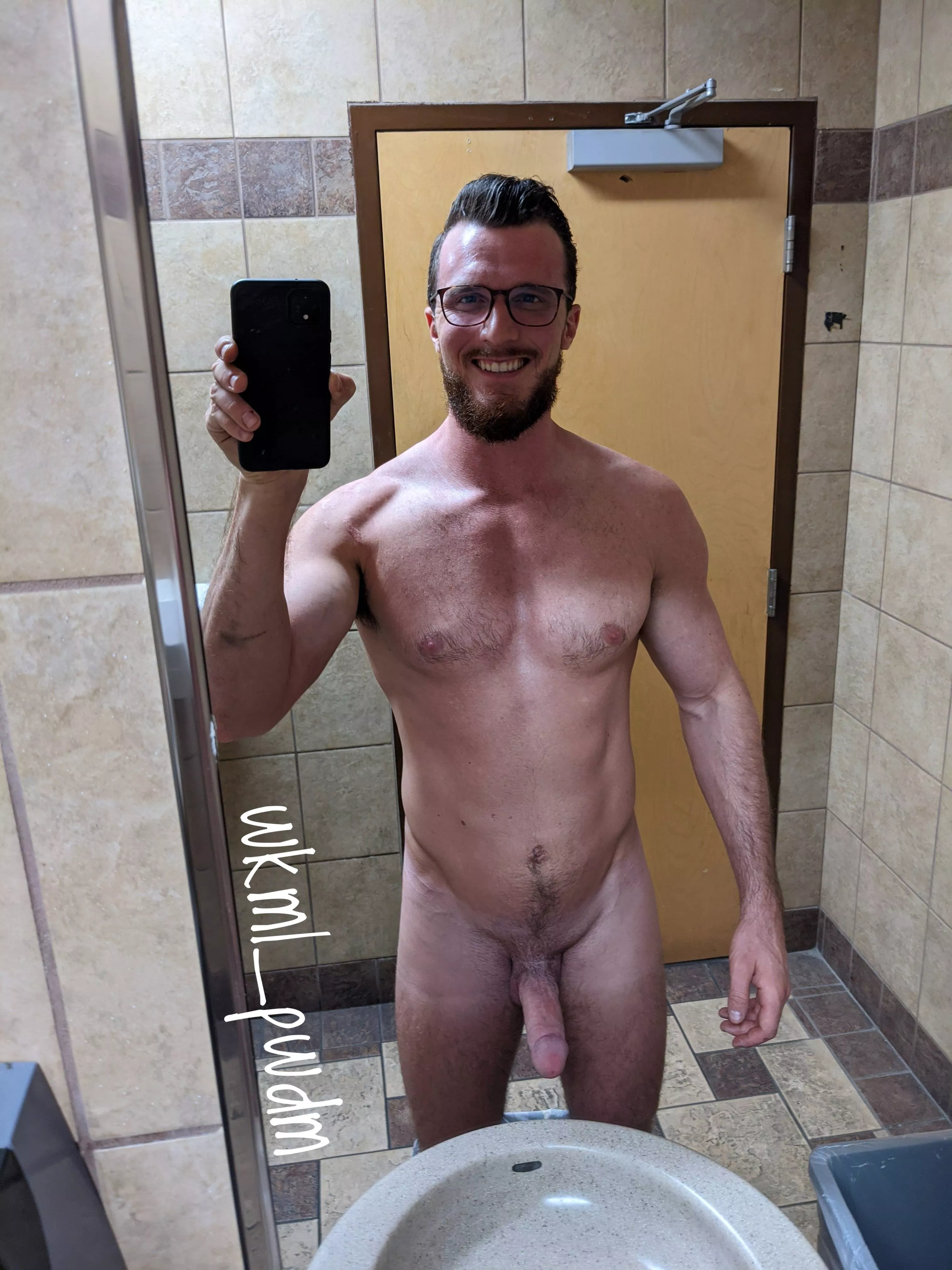 Totally nude Tuesday! [M] posted by wkml_pwdm