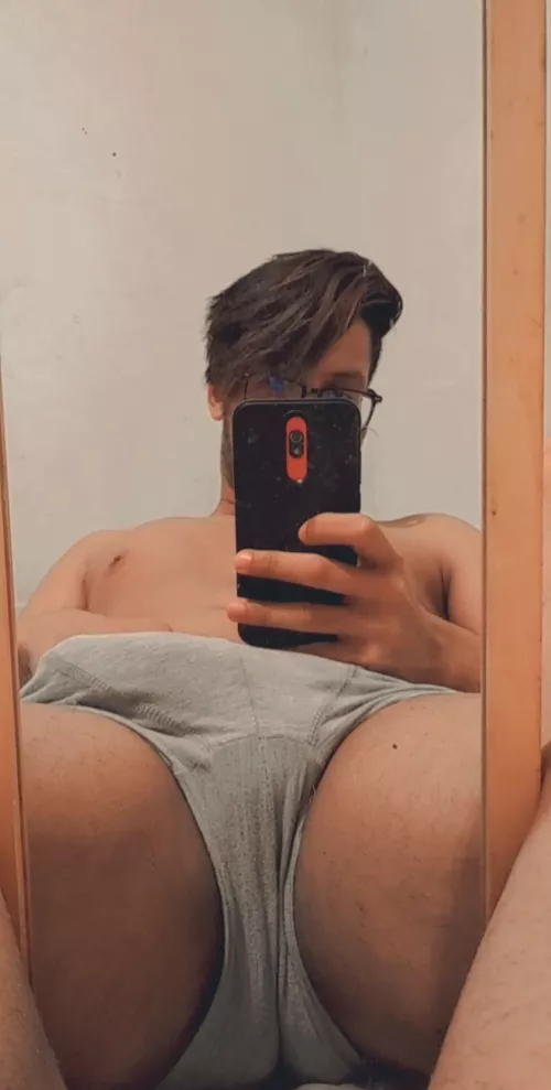 Touch me 🤍 by Kaed00