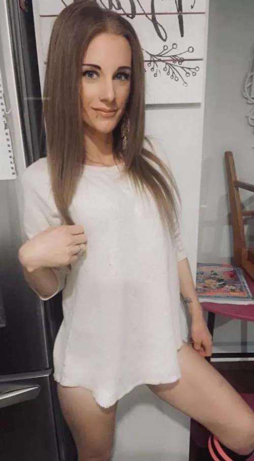 Touch me without using your hands ;) by Kaylamarieoxxo