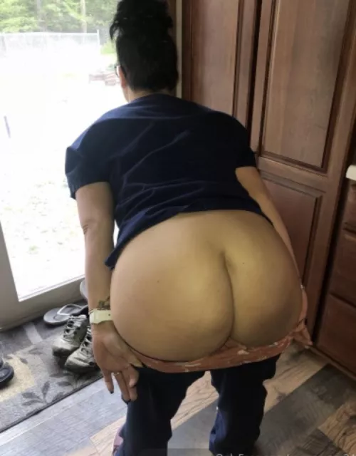 Trading 39yo wife. Other milfs/mom bods a plus! Be able to show face. Send a clothed sample to kik: bar0036 by physio2430