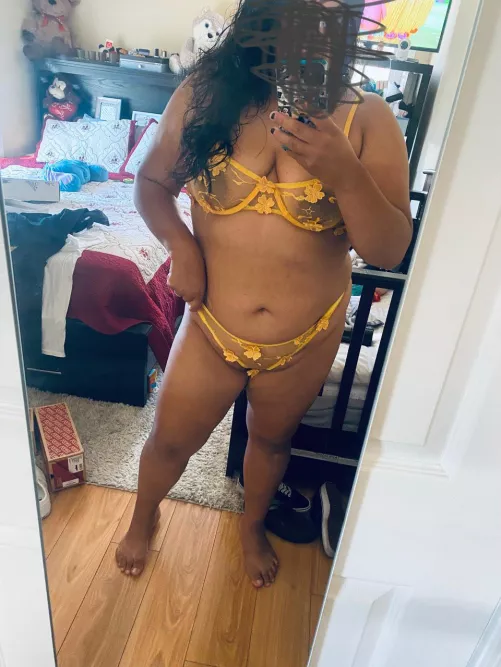 Trading Chubby 23 year old milf Telegram @KingLuev SoCal & Latinas in front n Show Face by Cautious-Appeal9318