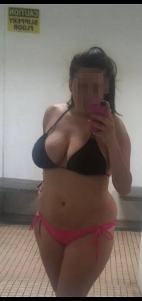 Trading my 31yo latina wife's pics. Send clothed sample. Kik is Lsdohc1 by mmjr08