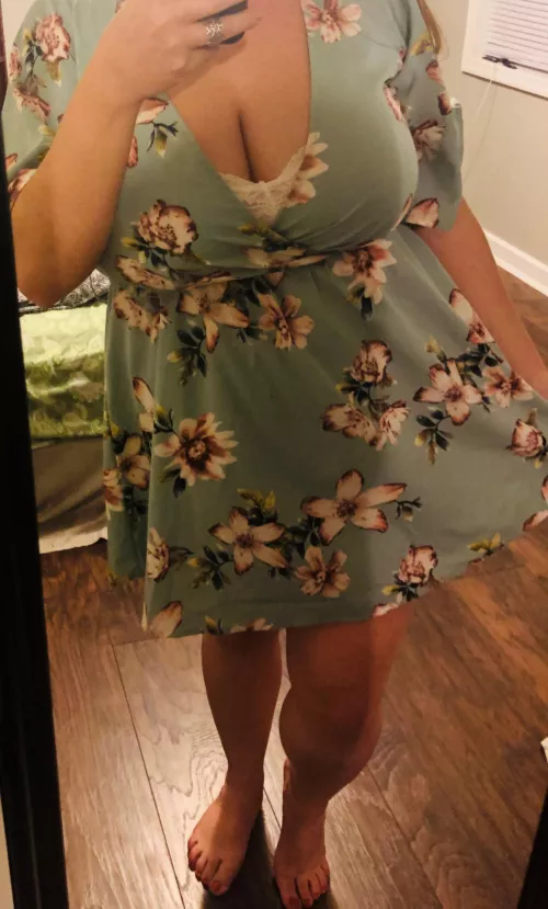 Trading my busty 23yo gf. Kik jrustle116 by anonthrowaway8892