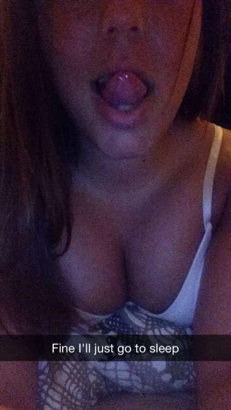 Trading my slut 28 year old wife ! Send clothed sample with face to start ! Can verify ! Mostly selfies and BJ pics. Kik howyadoin001 tele mikehalbert PM for snap by Arrbee23