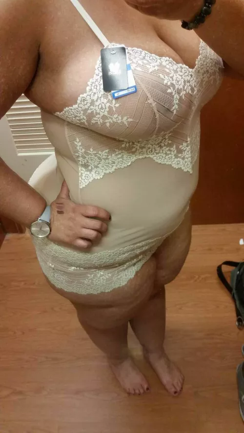 Trading pics and vids of wife. Send to receive. Kik thatfnguy83. by broodlejoe