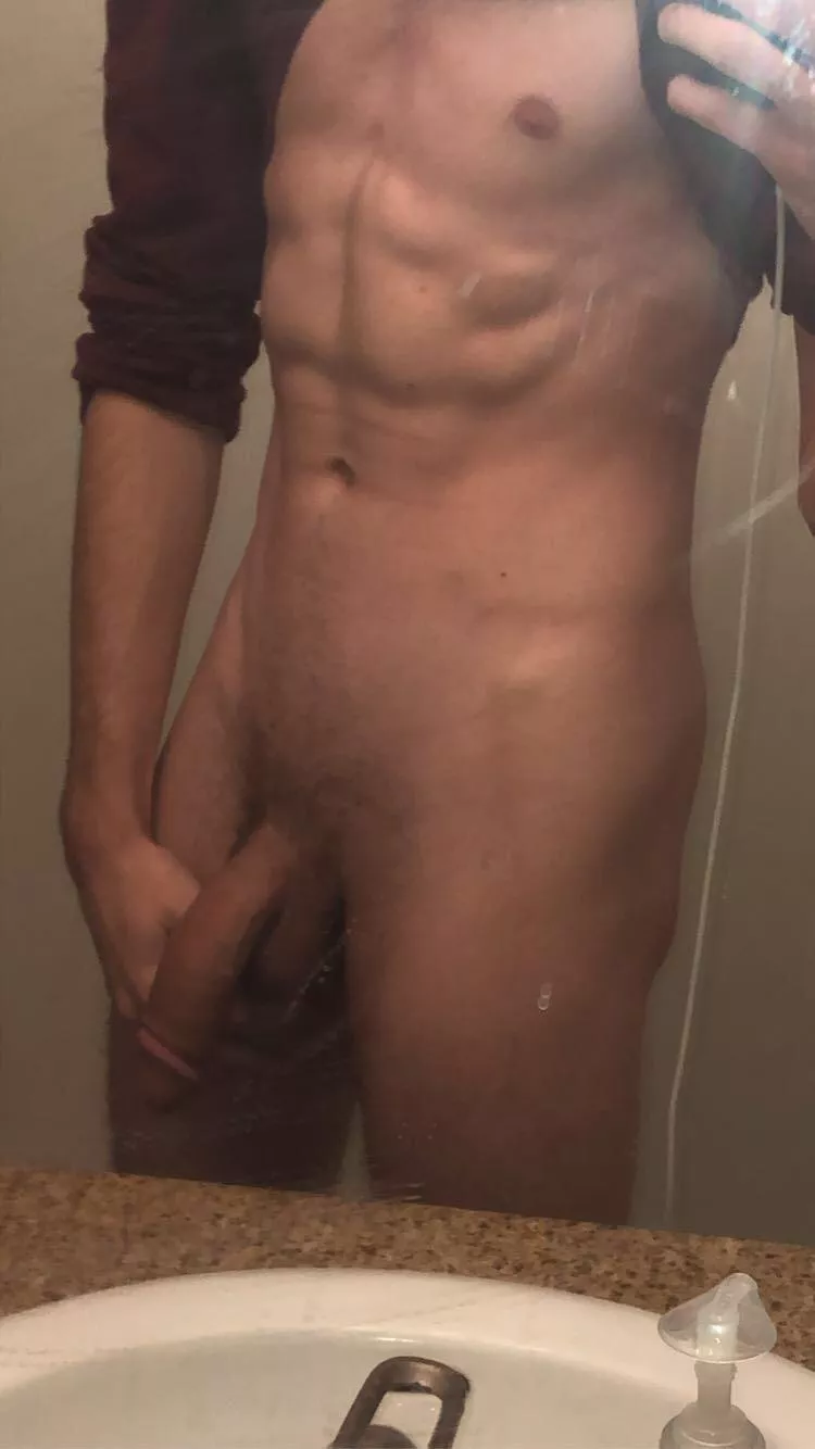 Traditional mirror nude for a big softie posted by ThatTastySnack