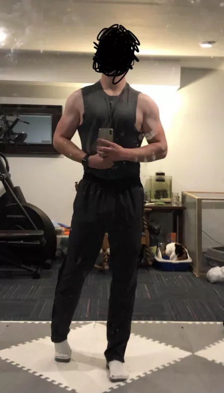 Trained ar(m)s today. Time for a shower. 🔥💦 by NaughtyBull456