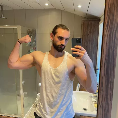 Training for Ragnarok💪 by Alexjh93