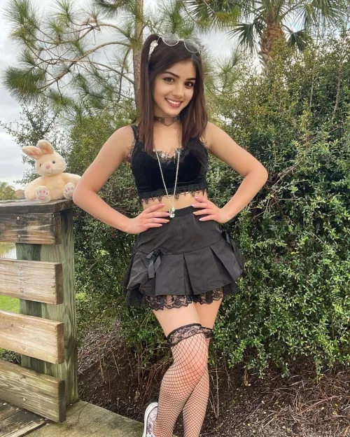 Travel day, would you take a walk with me🥰🥰? by Alone-Giraffe-1163