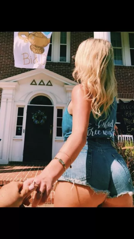 Tri delta boooty by [deleted]
