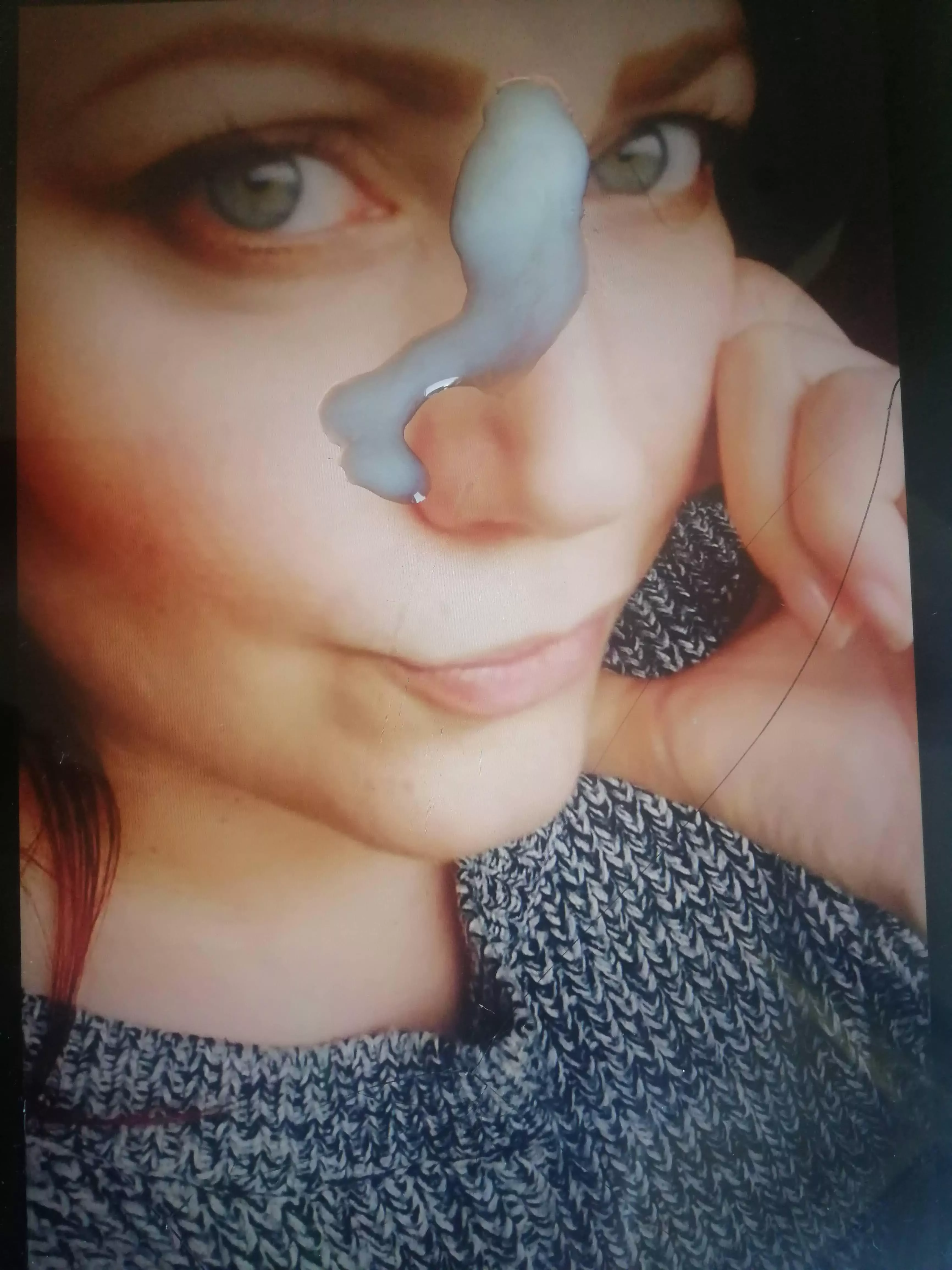 Tribute for a red-haired beauty posted by kamots84