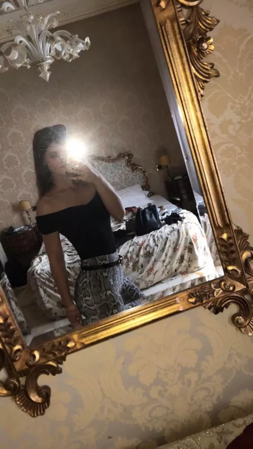 Tribute gf ? 34 b cups and abs . Nudes supplied . Post on Reddit too :) by connor244288