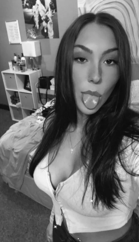 Tribute her for more of her. Kik:Runner2570 by Throwaway138292025