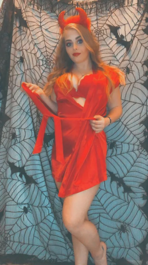 Trick or Treat🎃 Come spend your Halloween with me💦 by Missmimilovee