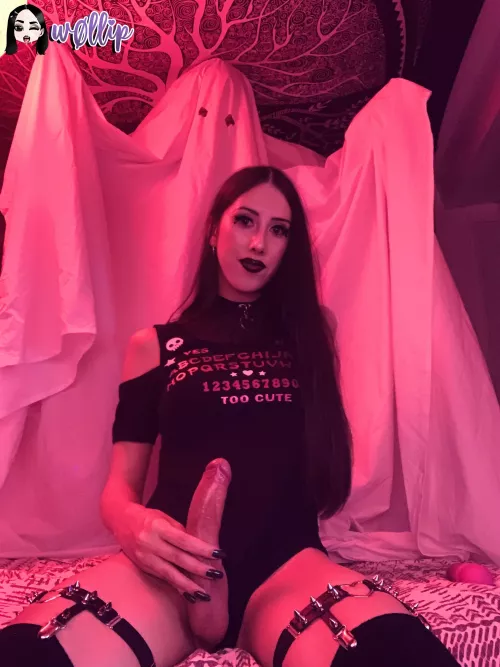 trick or treat.. I’ll give you something good to eat 😈👻 by W0LLIP