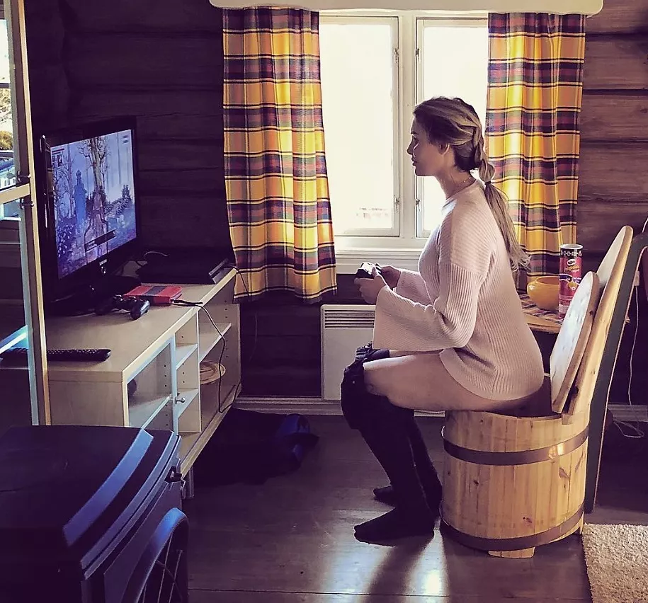 True gamers don't let bathroom needs get in the way of playtime posted by CatpainTpyos