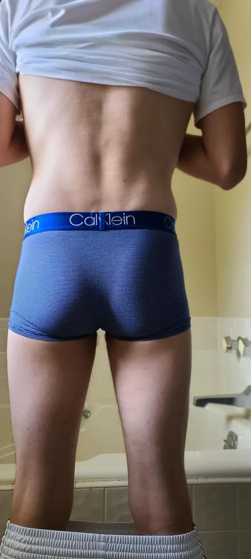 Trunks just aren't as sexy by Jasktd