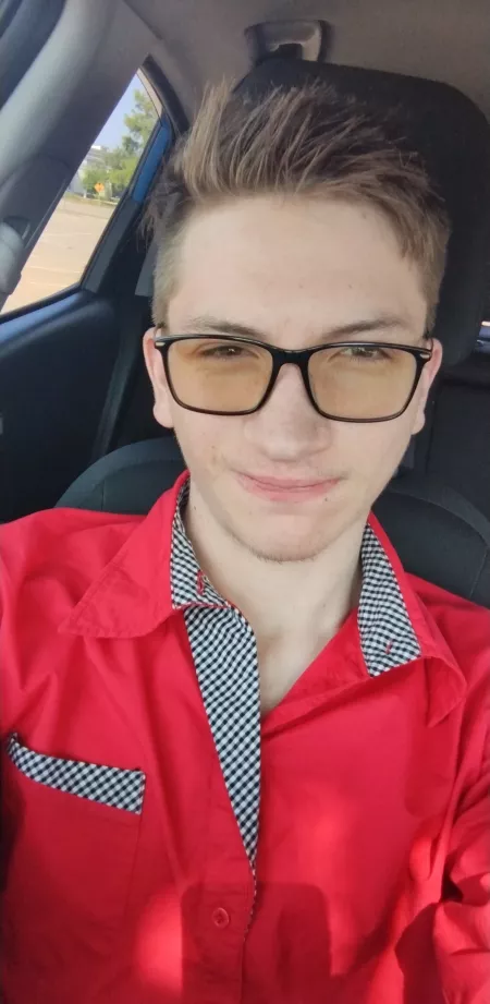 Trust me, I'd rather be at home streaming and gaming. Work.. 😤 by Faerohe