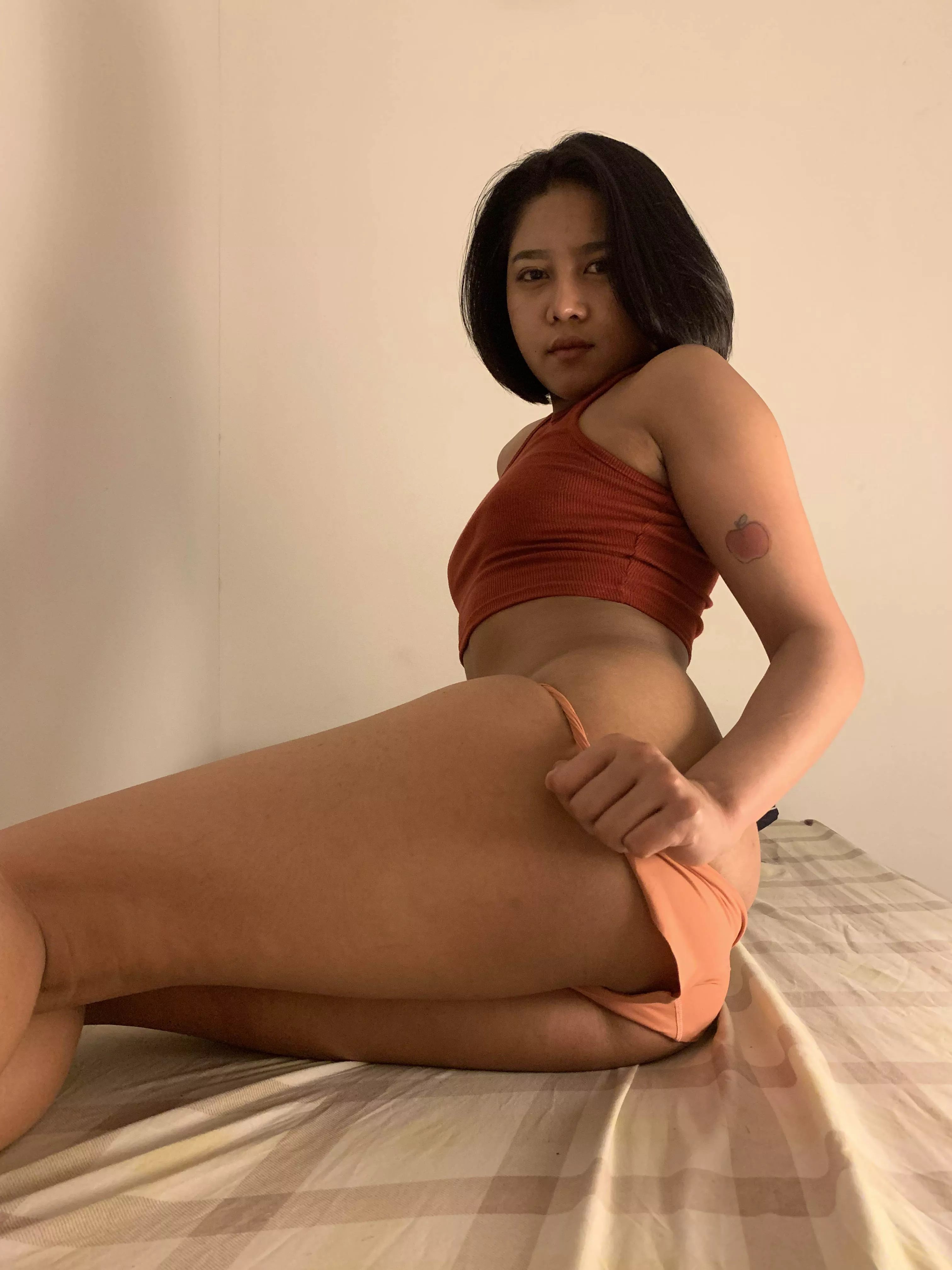 Try to get comfy down here 😏 posted by estimata101