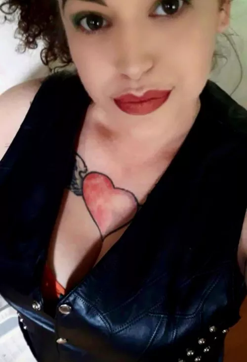 Tryin’ my best to look cute… by BlaireMae