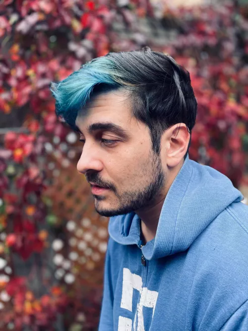 Trying blue, what do you think? by Franck2399