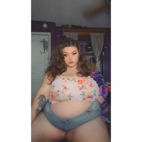 Trying new makeup looks. What do you think?? by QueenPeachOF