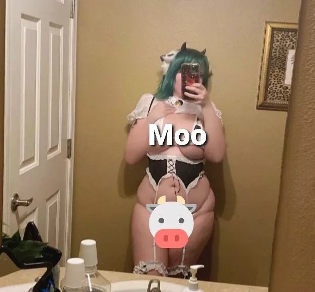 Trying out new outfit🐮 posted by Ashbash899_