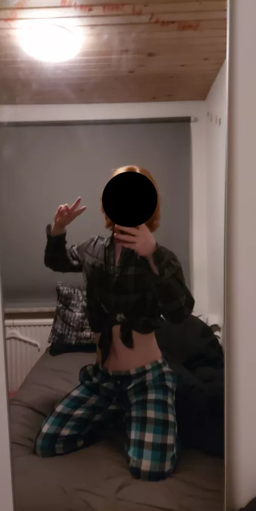 Trying something different, what do you guys think >~< by Dog_Gamer393