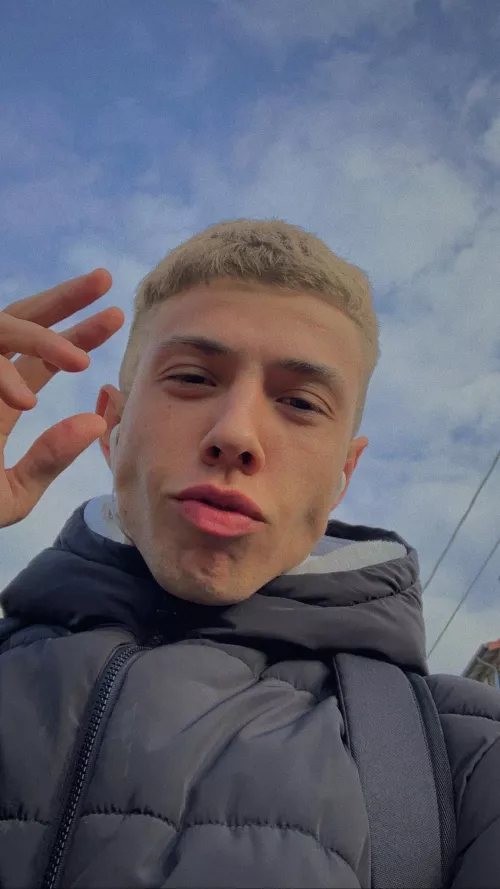 trying the blonde look by amanikablan