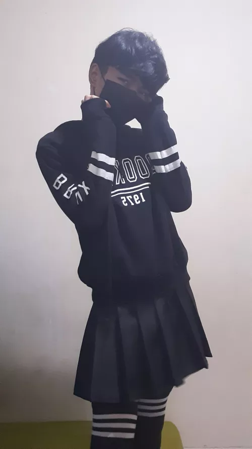 Trying to be more confident >~< by Gelouwu