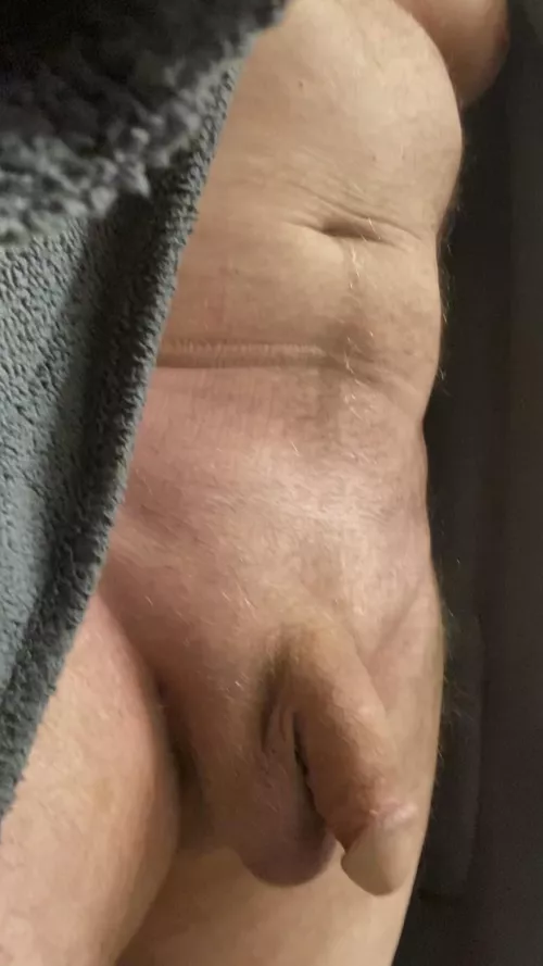 Trying to be sexy 😉(54) by voyeurme