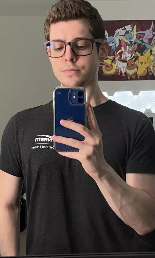 Trying to bulk. I feel like these types of shirts compliment my shoulders by casscagex