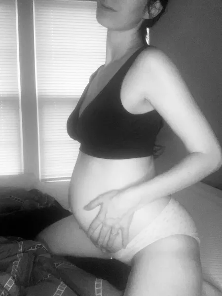 Trying to enjoy my 24 week bump. by amarinight