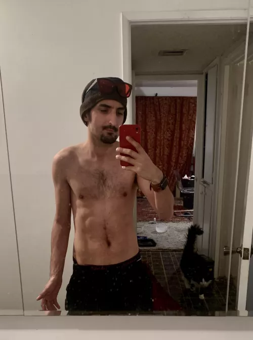 Trying to gain weight and get back into lifting, still biceps are sore af! Who wants to play minigolf on quest? by Due_Discussion12