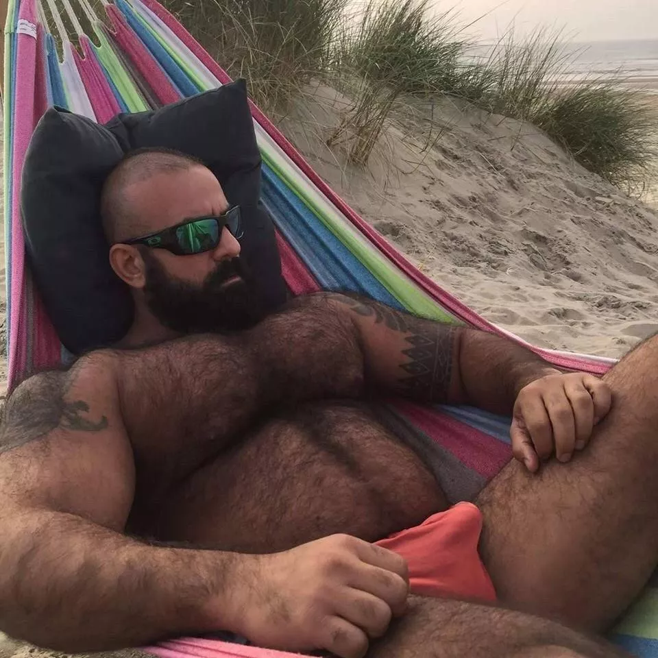 Trying to get some sleep.. posted by oraval2019