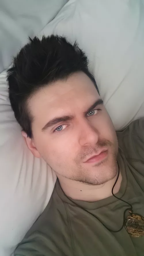 Trying to grow out a beard, my mom said I definitely look different with it. I wonder what you guys think? Beard or nah? by Ass-Effekt