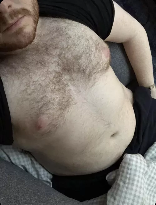 Trying to love my body. by Skjeil