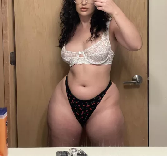 Trying to sit on you 🥰 by -KnowWhoIAm