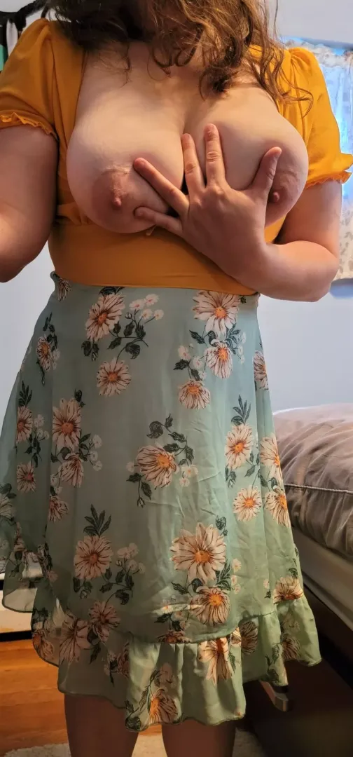 Trying to squeeze both at once isn't going smoothly. Help me? posted by gigglefrog