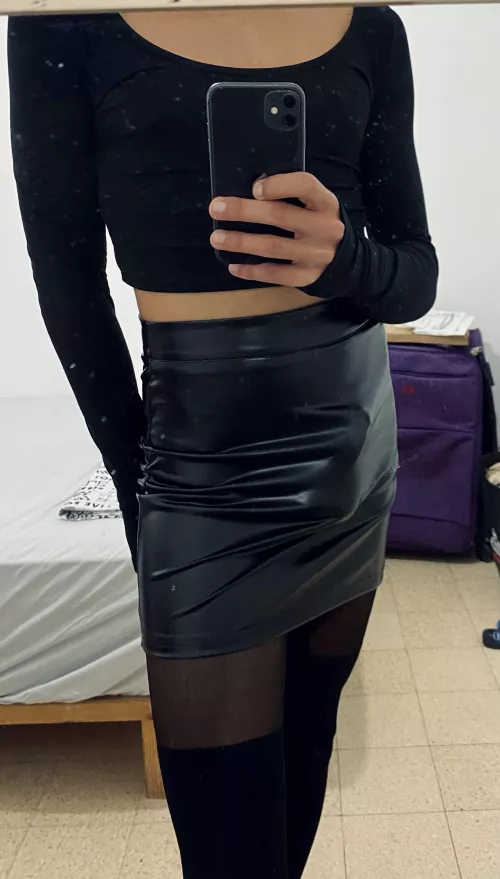 (Trying) working from home today 😍 by TTristanRose