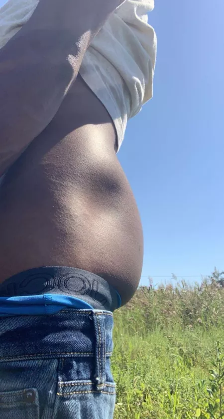 Tryna get a feel on my cake? by Thelemonadebase