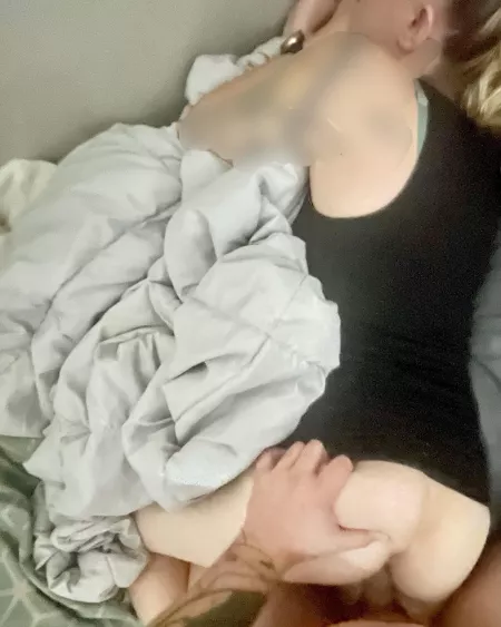 T-shirt dress and no panties, couldn’t help [m]ysel[f] by Sloppy_Ballrus