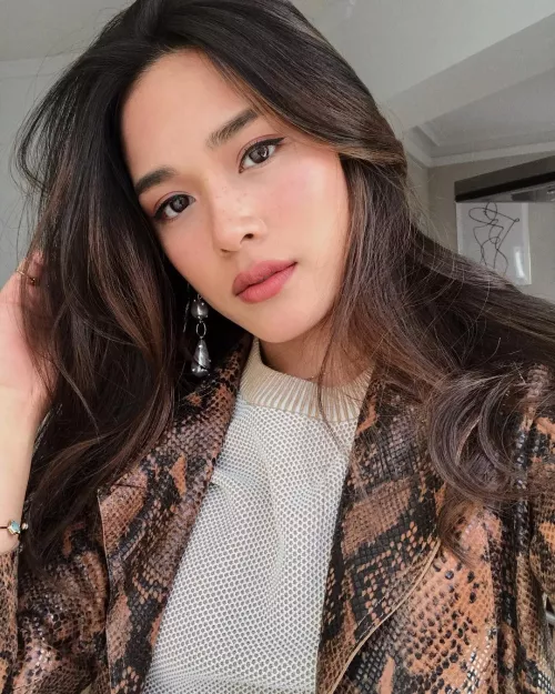 Tsutsumi Hoang by lhwchamp